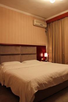 Dongfang Hotel Harbin Exterior foto